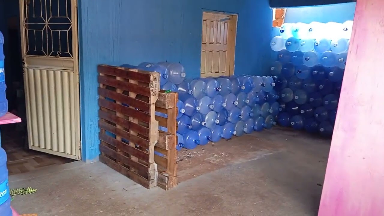distribuidora de água e gás sextou em breve colocaremos delivery de bebidas 