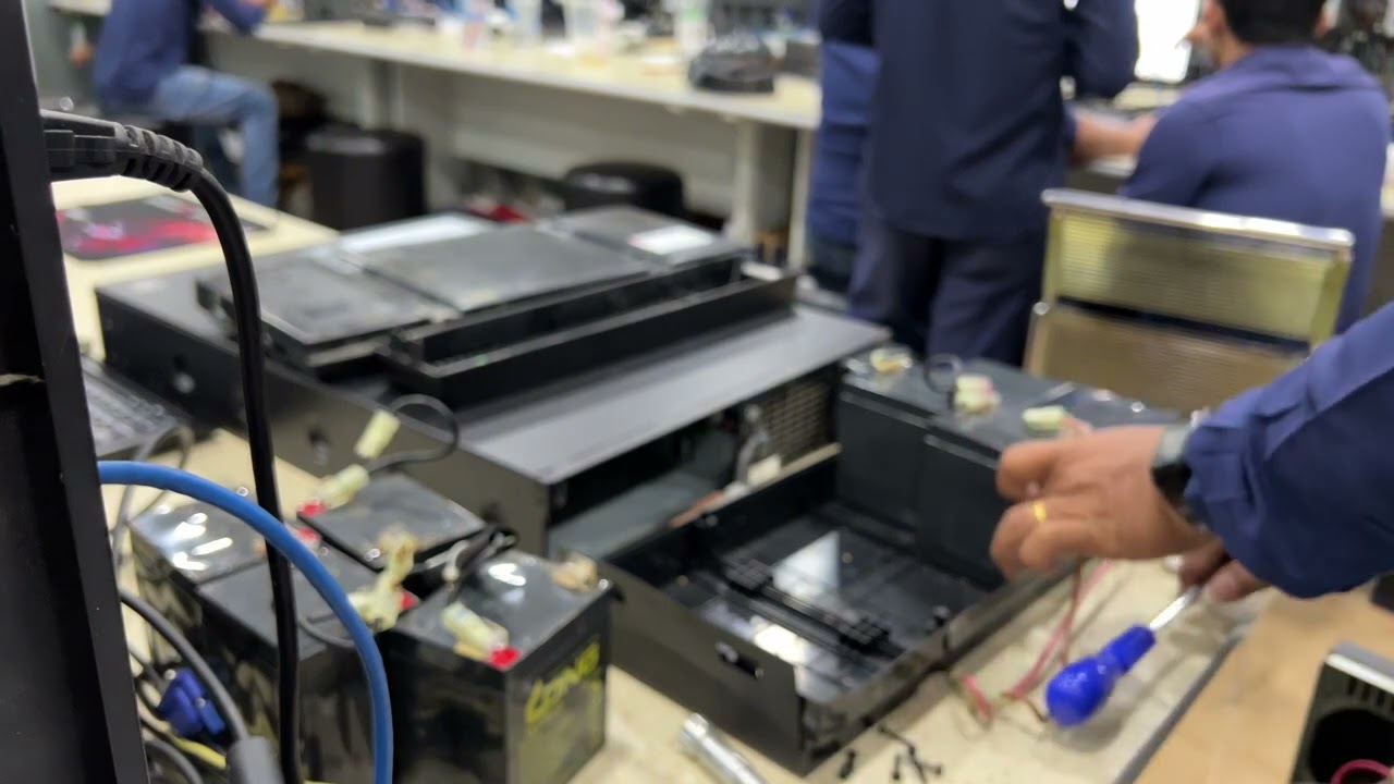APC SRT3000XLI Problem battery 8