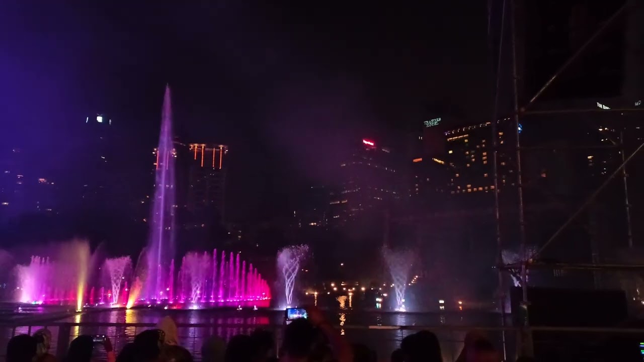 KLCC Musical Fountain - Eyes of the Tiger - Merdeka - 30 Aug 2022, 11.55 pm