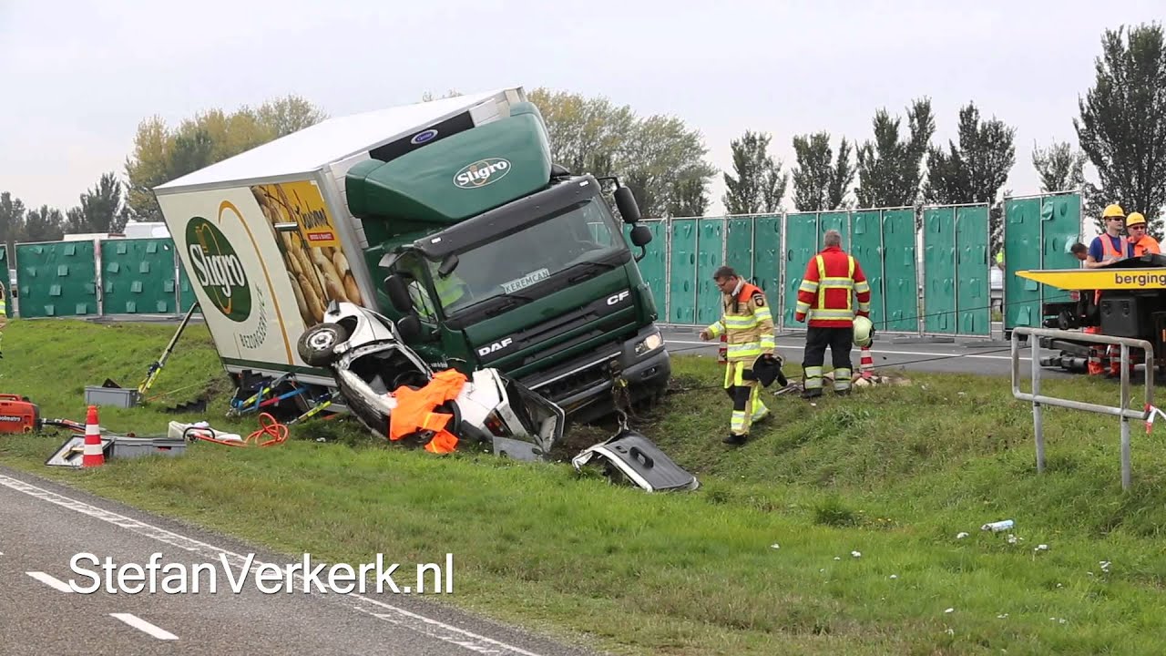 Dode en zwaargewonde bij ongeval A28 Zwolle - ©StefanVerkerk.nl