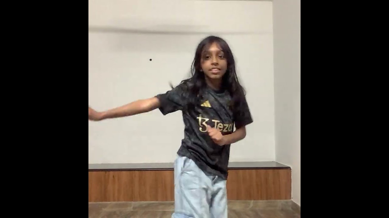 Acelerada dance #trending  | Ezzah Raziya