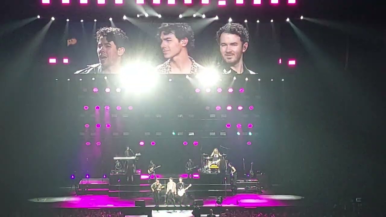 Lovebug Jonas Brothers Live - THE TOUR Argentina 25-04-2024