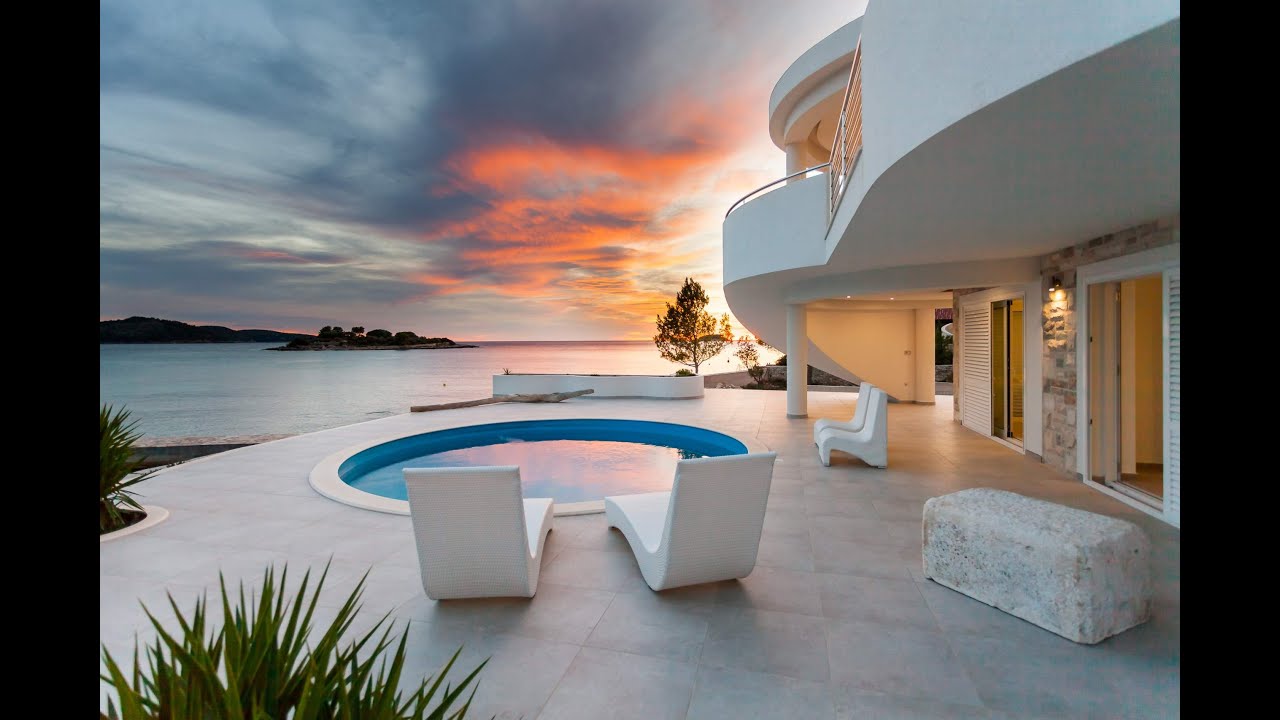 Experience world class service at luxury Five Star Villa Soleil Vela Luka.   VELA-LUKA.COM