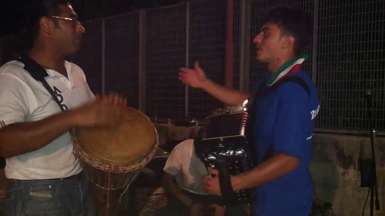 stornelli ciociari, Zugutufu band