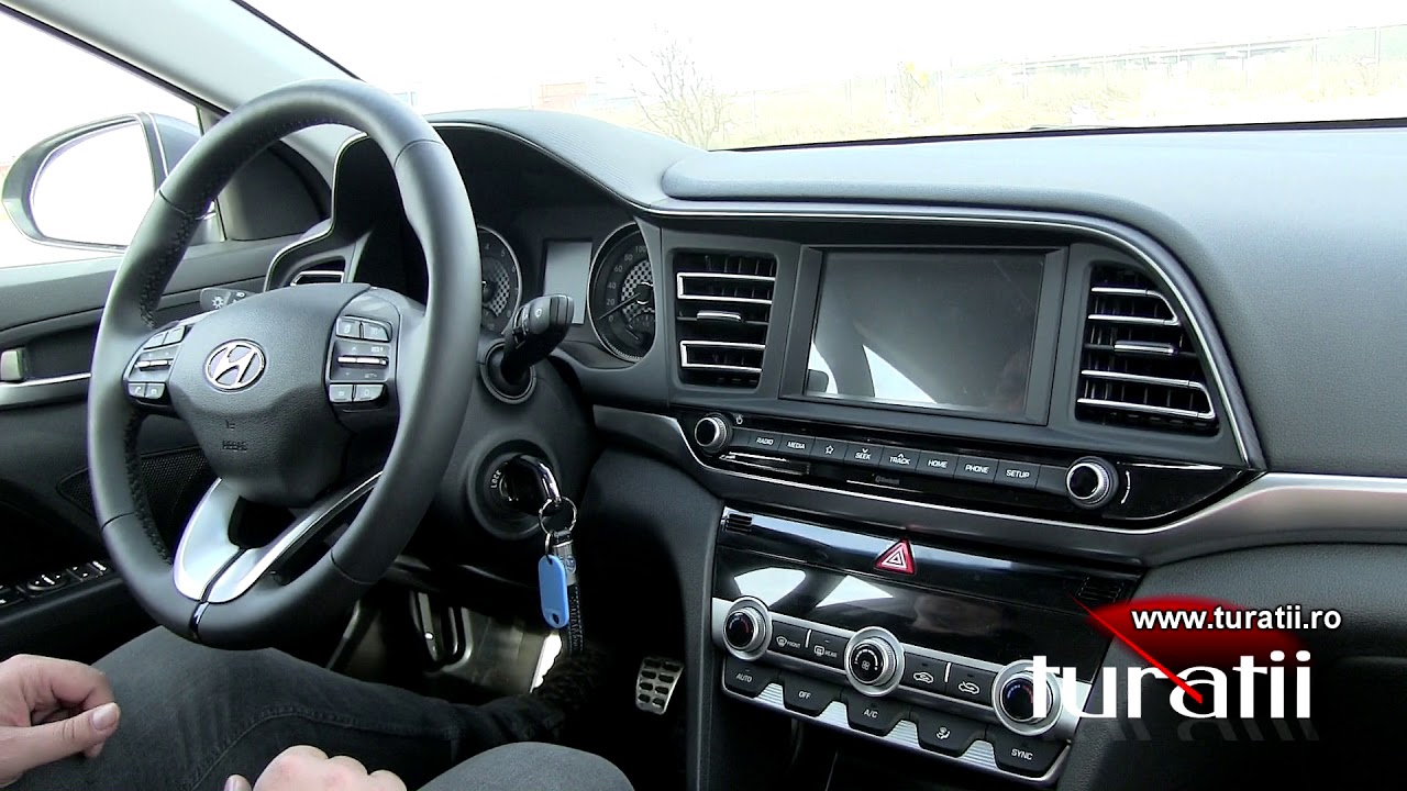 Hyundai Elantra 1.6l MPI 6MT video 2 of 4
