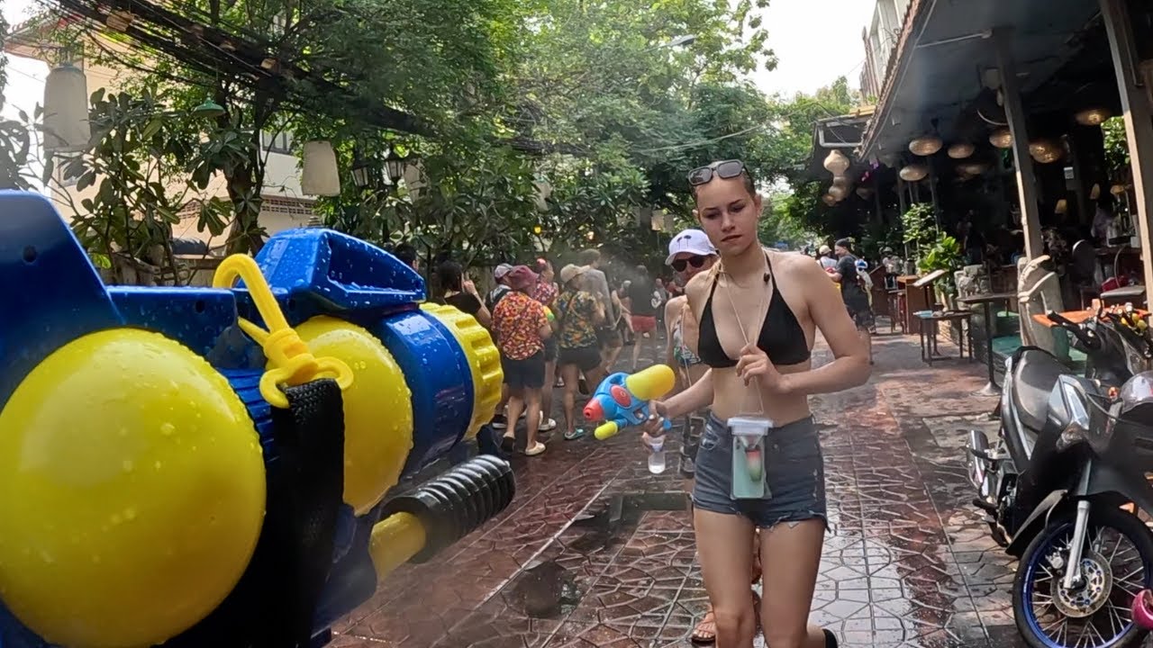 TAYLAND - Tüm Ülke SOKAKTA ve ISLAK (Songkran Festivali) 🇹🇭