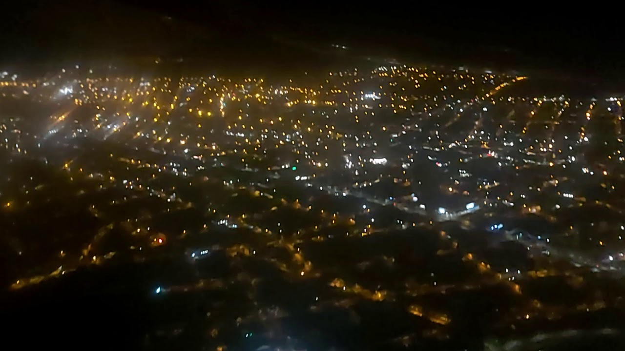 Pouso noturno de atr 72-500 da voepass em Rio Verde-Go
