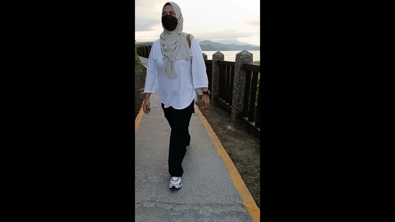 Vlog jalan jalan santai with besty 