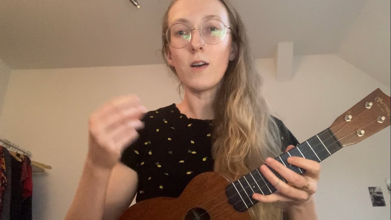 How to strum and sing Black Coffee (1935) on the ukulele