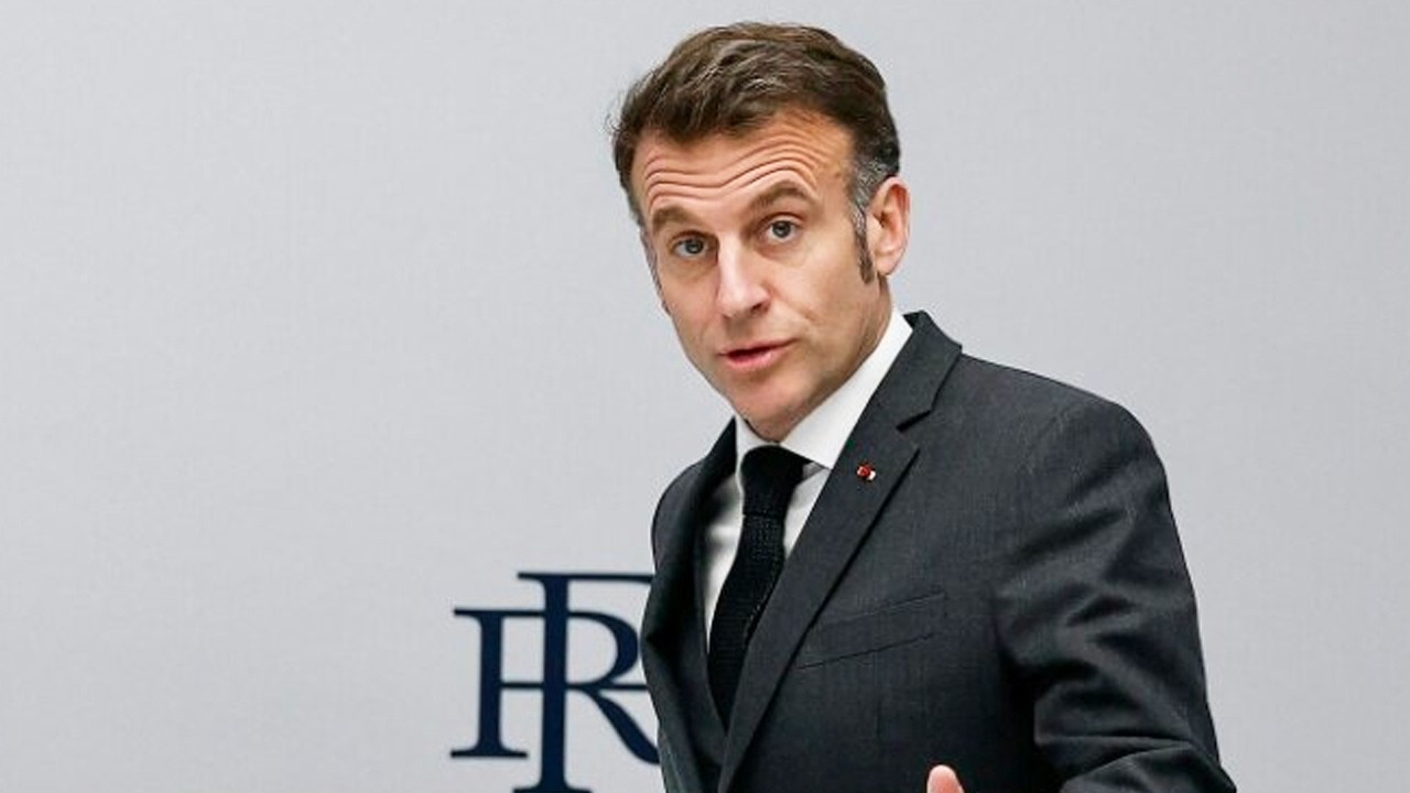 Emmanuel Macron attendu près de Nantes pour dévoiler le nom du futur porte-avions français