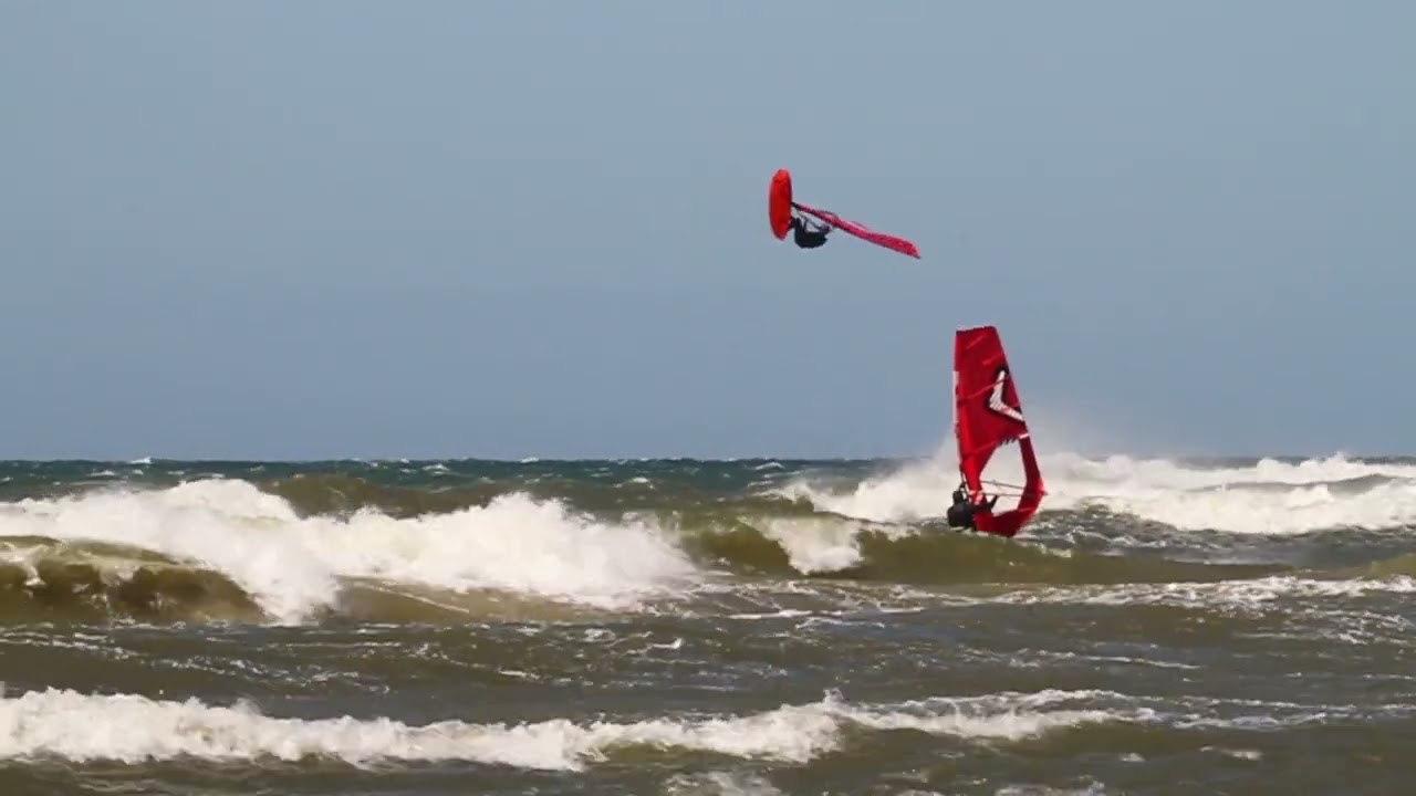 The wave season 2022 starts in Lubiatowo. Windsurfing in 9 bft.