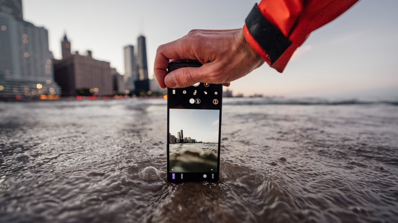 Unexpected PHONE Street Photography POV - Xperia PRO-I Camera Test