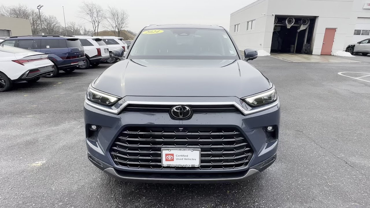 Used 2024 Toyota Grand Highlander Valley Stream, Lynbrook, Rockville Center, Oceanside, Queens