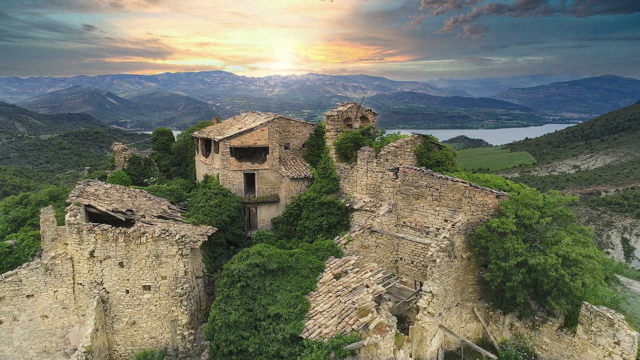 Pueblos abandonado de España #pueblosabandonados #lugaresabandonados #españavaciada #montesquiu