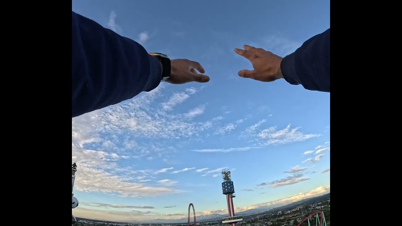 Montaña rusa hangTime en knotts berry farm en C.A