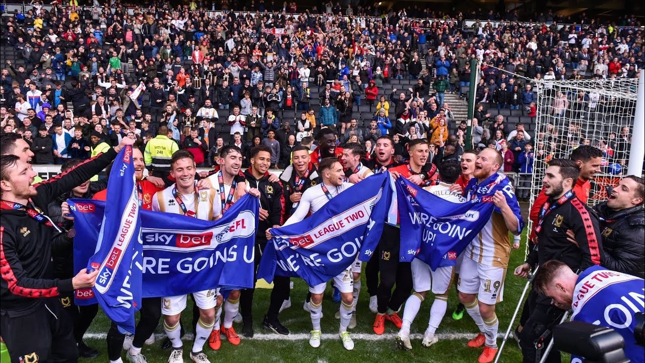 THE BEST OF MK DONS FANS COMPILATION WITH LYRICS & *PYROS*