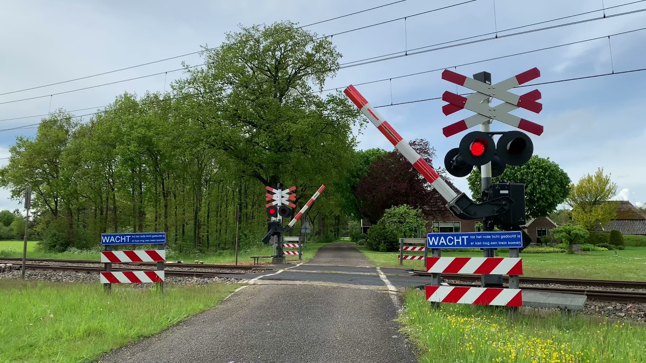 Treinen overweg Bathmen