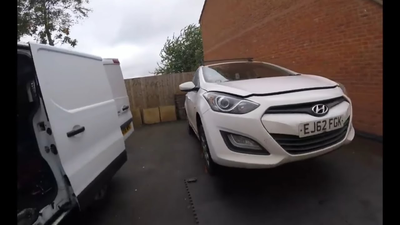 2012 Hyundai CRDI Blue Drive 1.6L Diesel Clutch Replacement.