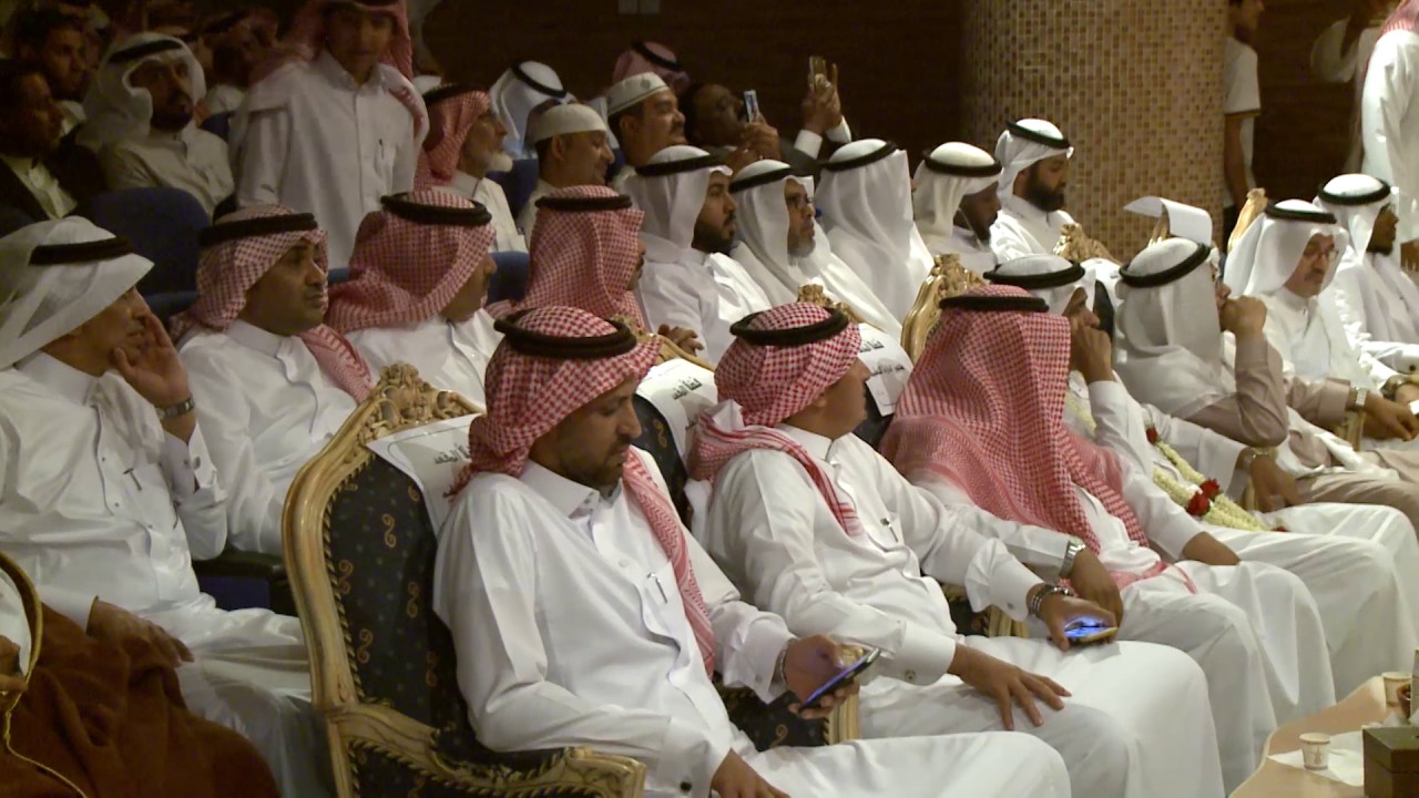حفل تخرج طلاب المرحلة المتوسطة بمدارس التعاون الأهلية 1438 هـ