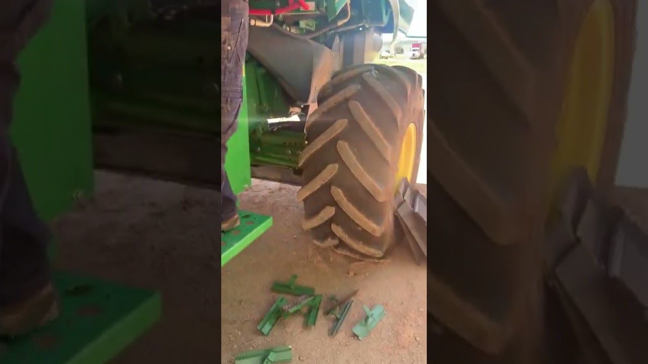 John Deere harvester - reducing sieve loading by Kassie van der Westhauizen separation area