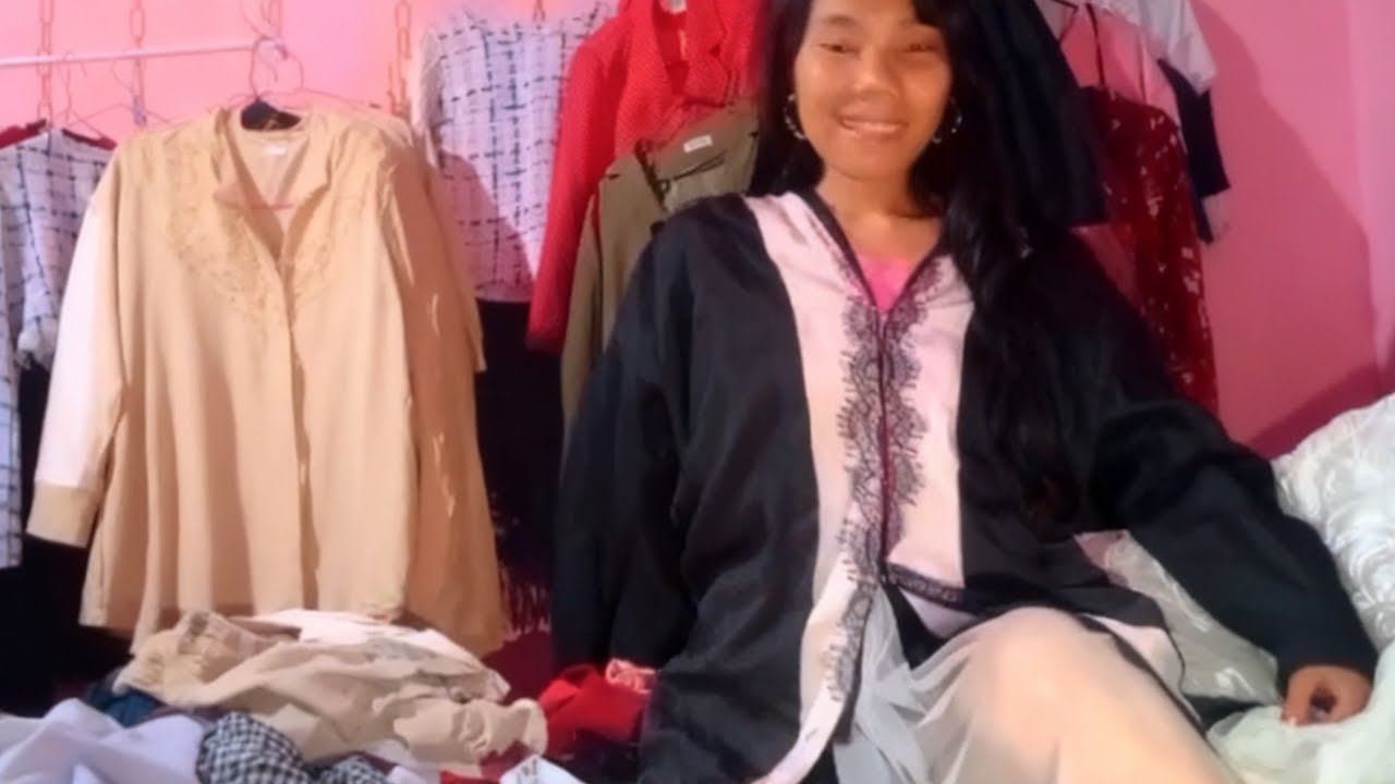 Rok hitam rumbai color putih