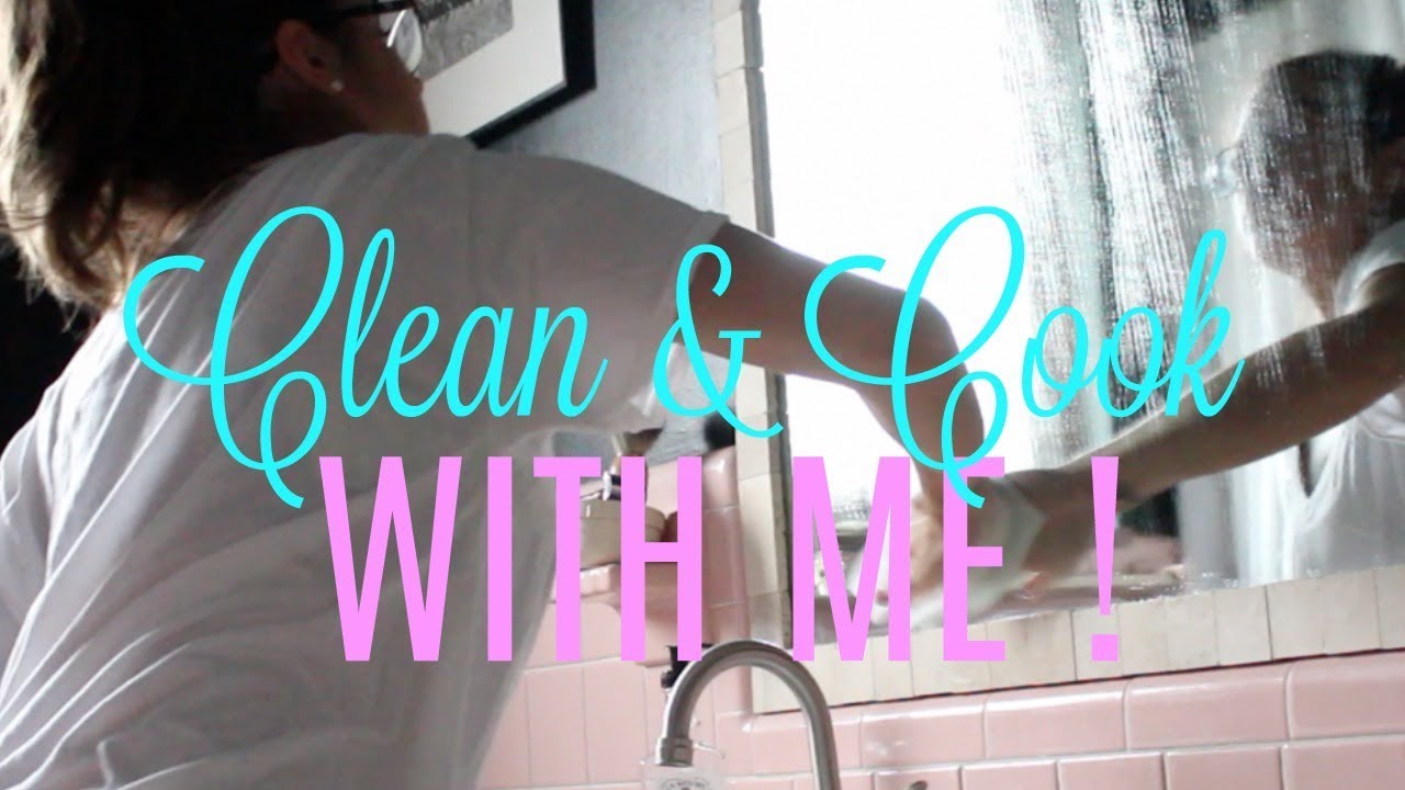 CLEAN AND COOK WITH ME ! DAY IN THE LIFE OF A HOUSEWIFE | HALOBEAUTY