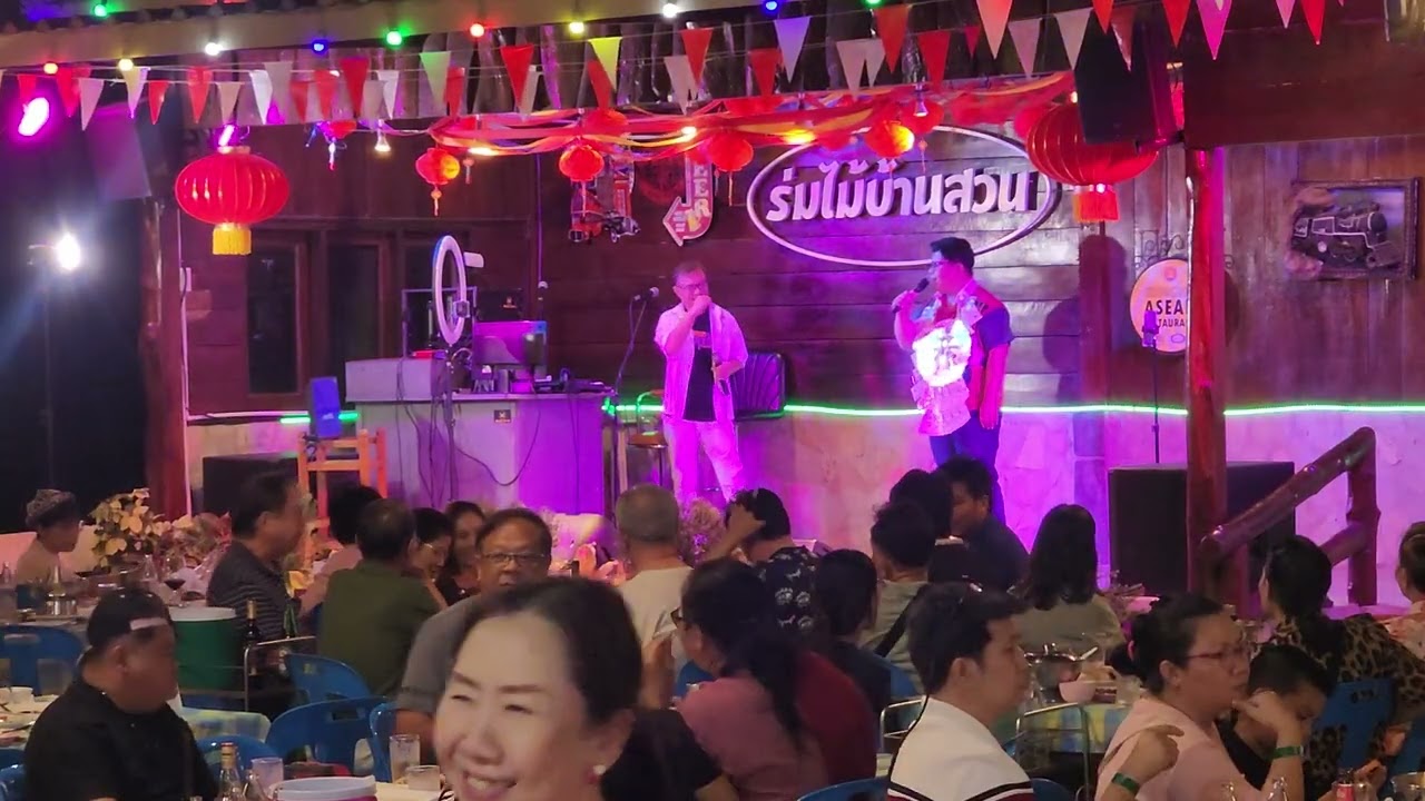 ดนตรีร้านอาหารร่มไม้บ้านสวน หลังจากน้องต้นข้าวแสดงจบแล้ว