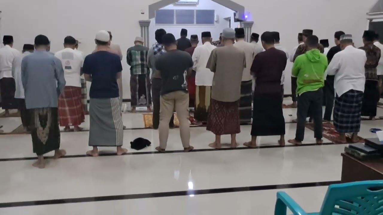 @Jamaah shubuh MASJID HAJI ALABROR KAB PATI MASJID REST AREA 24 JAM FULL BUKA UNTUK JAMAAH JL RAYA. 