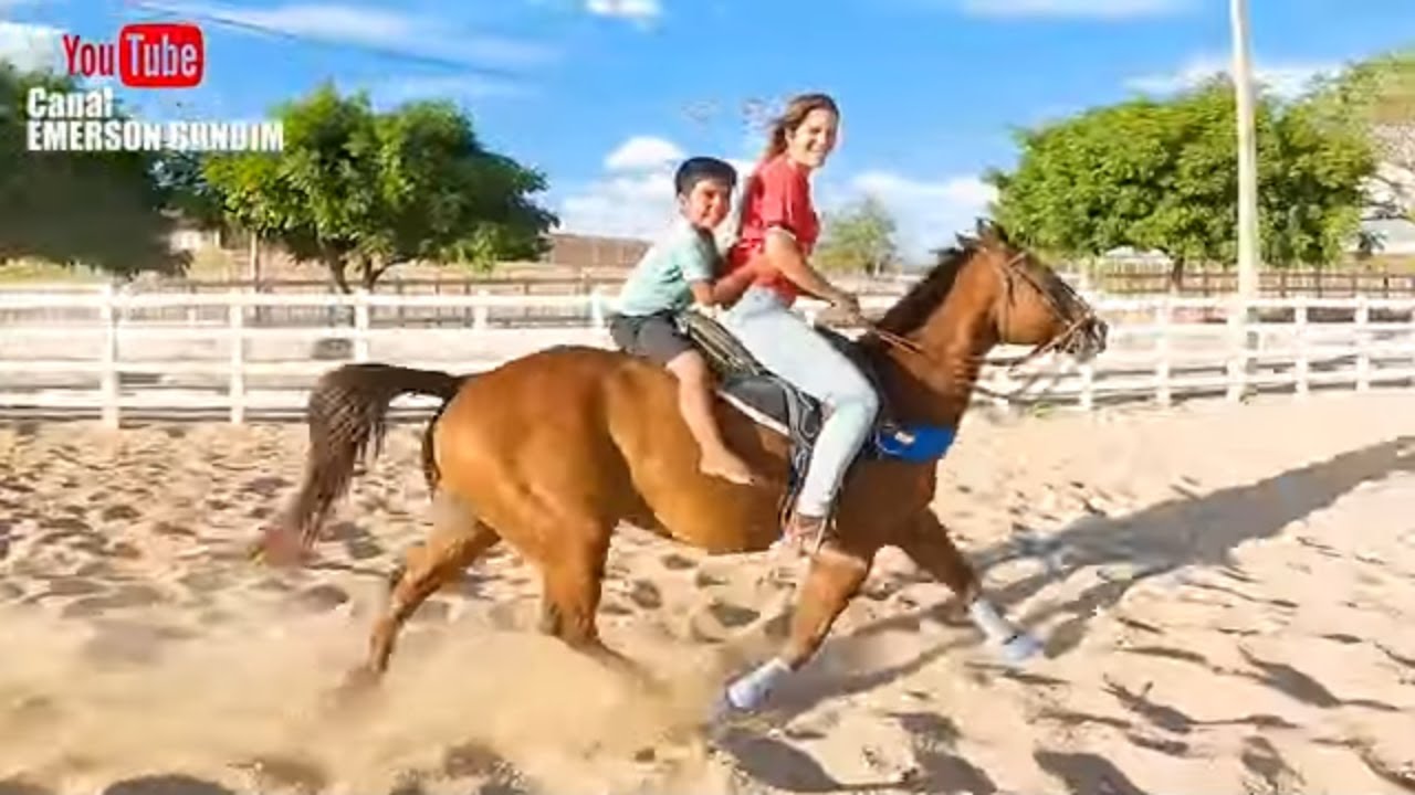 RESENHA NA PISTA DE VAQUEJADA.. VAQUEIRO LEVY E AMIGOS NA PISTA DO PARQUE GUARANI