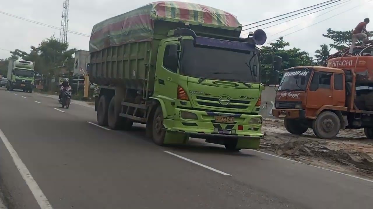 Ini lagi buat konten di Tanah tinggi nengok lintas truk 3 oleng
