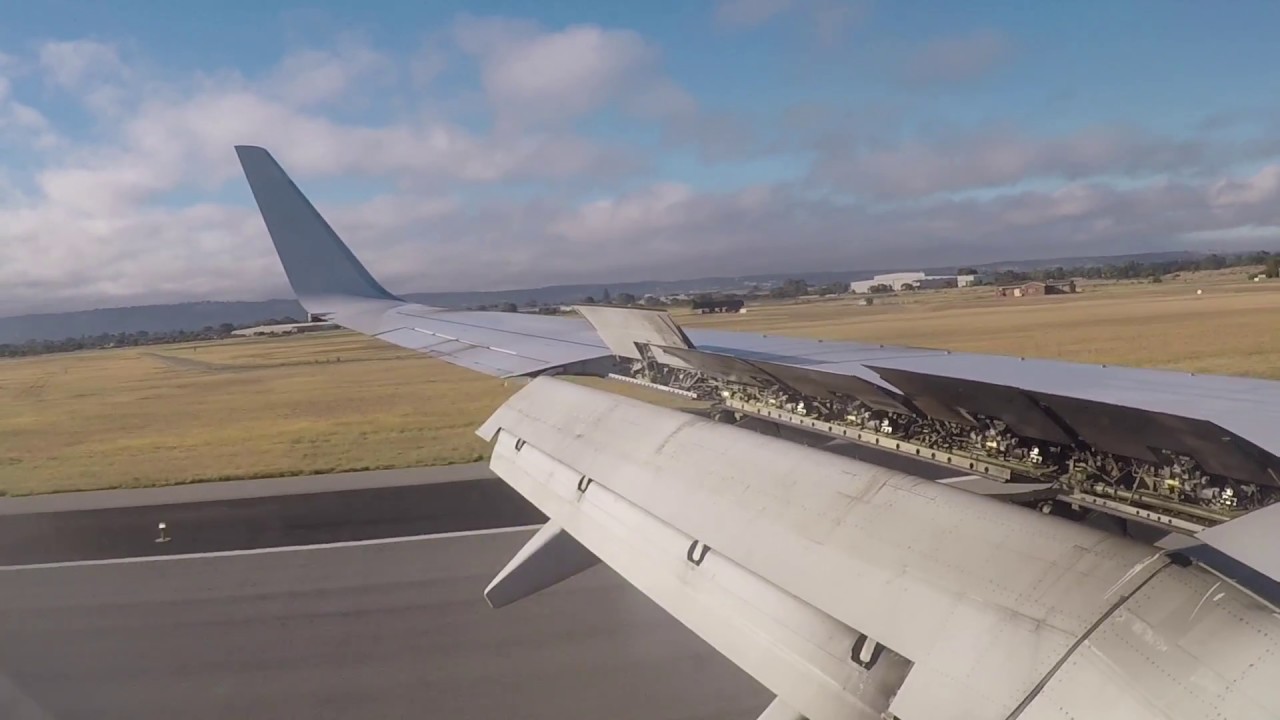 TRIPREPORT | SYD-ADL Qantas Retro Roo [ Economy class ] QF735