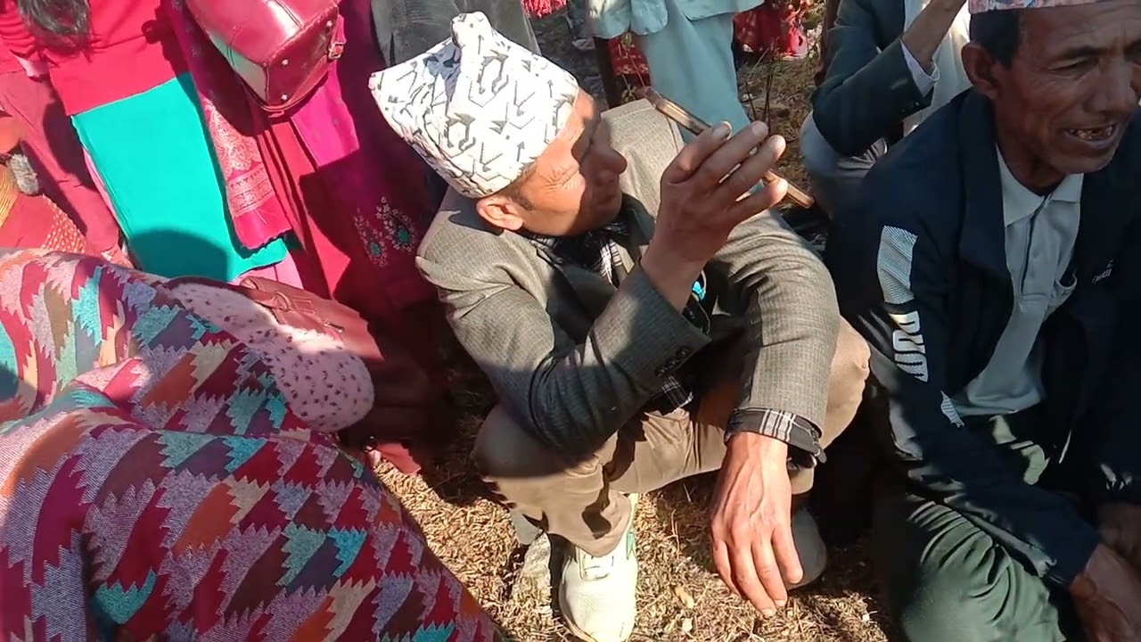 दैलेख  जिल्ला मा लाेप भएका  धेरै राम्रा  ठाडिभाका