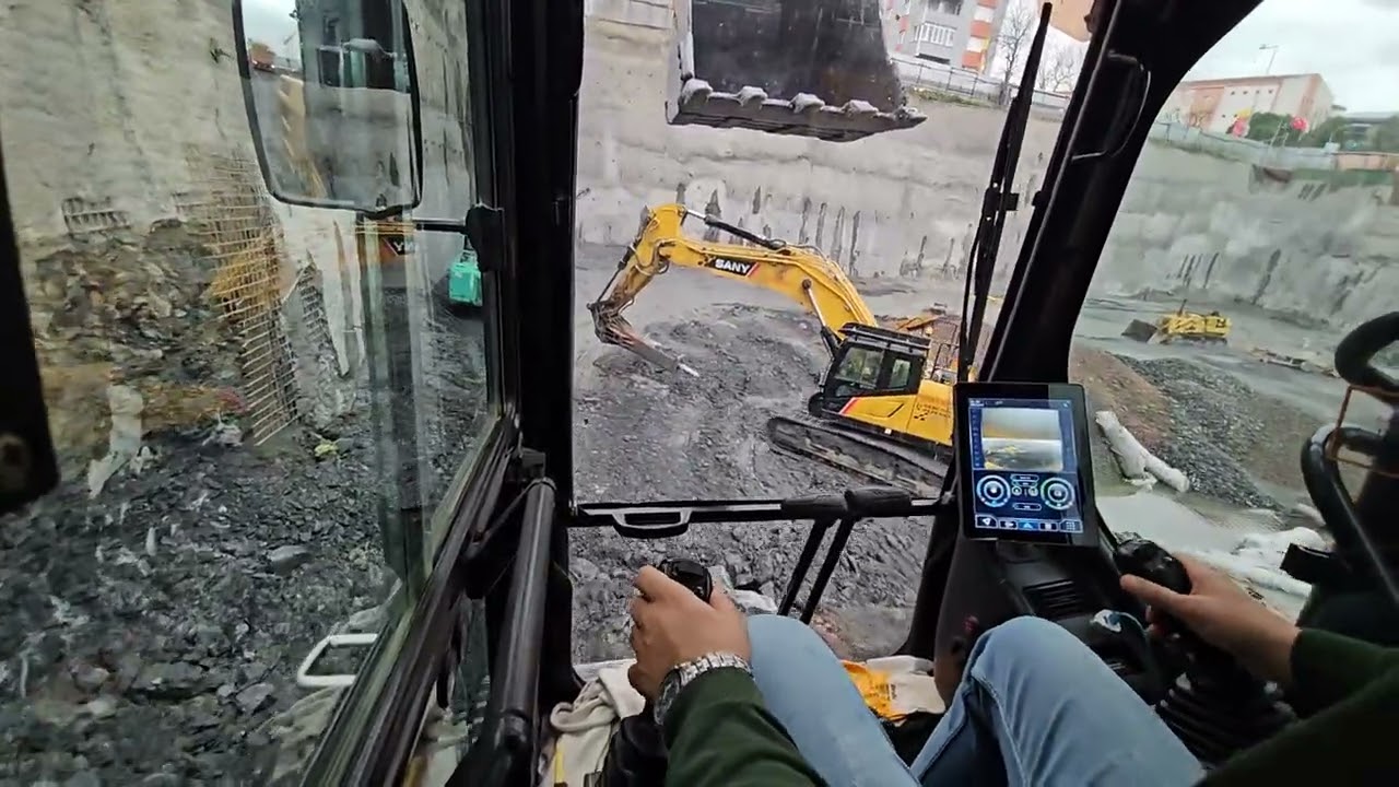 YOL ÇOK ZOR GECİYOR ARABALAR CIKMIYOR