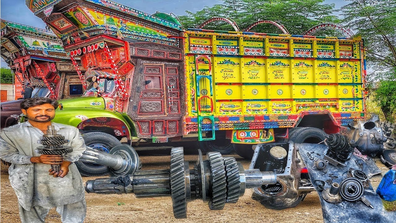 How to Repair Transmission of Old Bedford Truck || Repairing  Gearbox of Truck