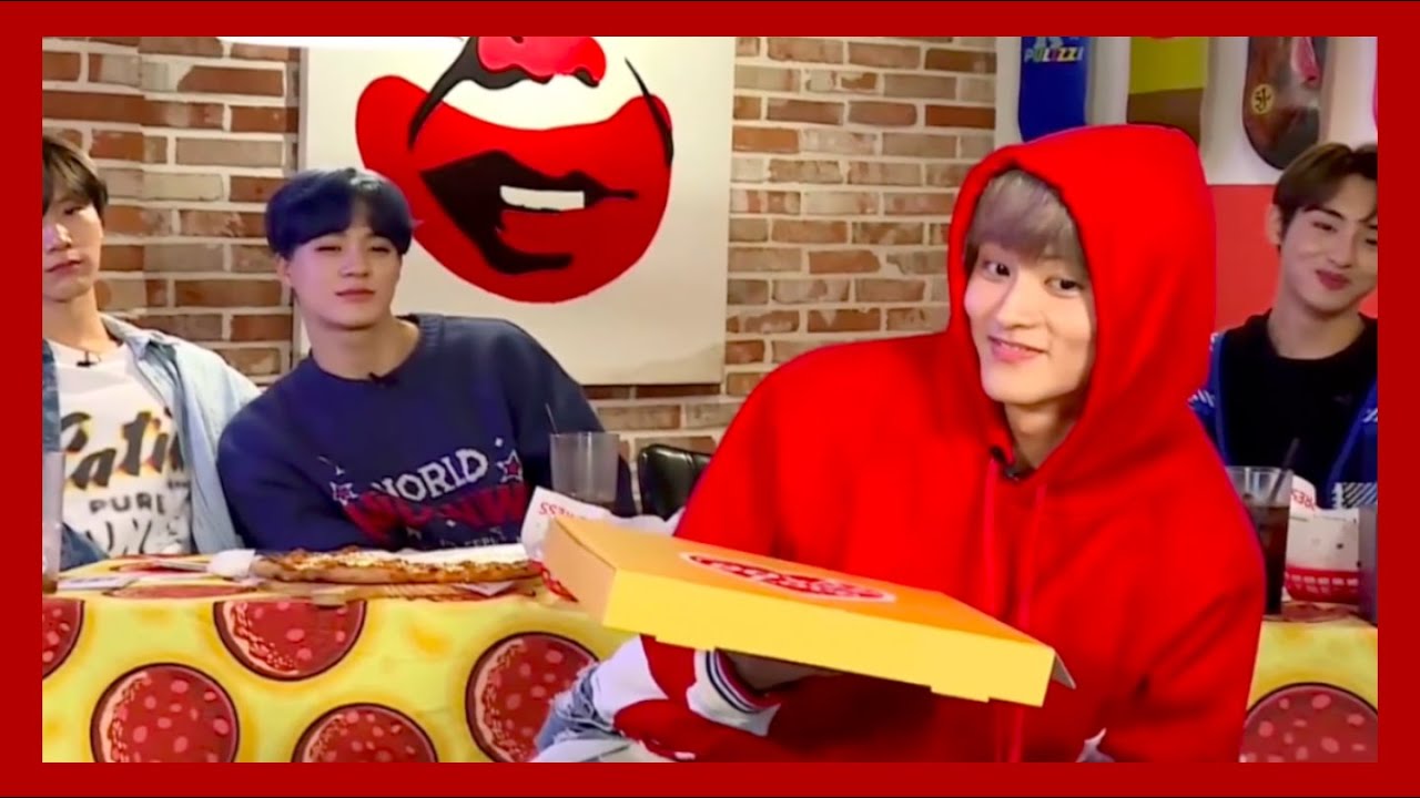 MARK LEE BEING MORK (Nct Mark moments)