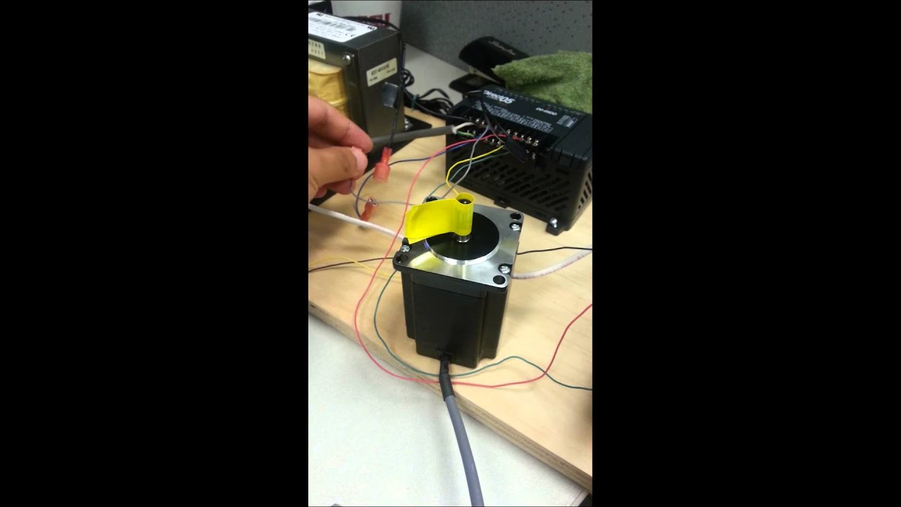 Stepper motor with Directlogic D0-05DD PLC
