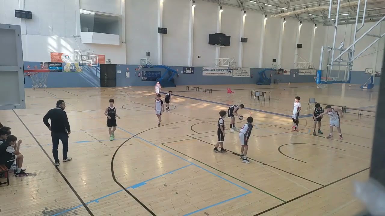 C.B. Coslada 65 vs 90 Jansen BT Negro 2º periodo