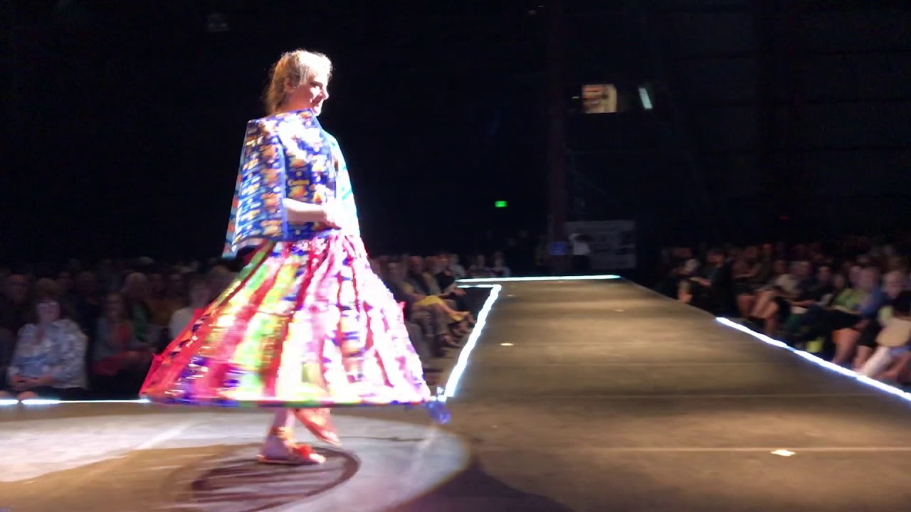 11May2019 Orange You A Cutie WAS video by Elaine Girard