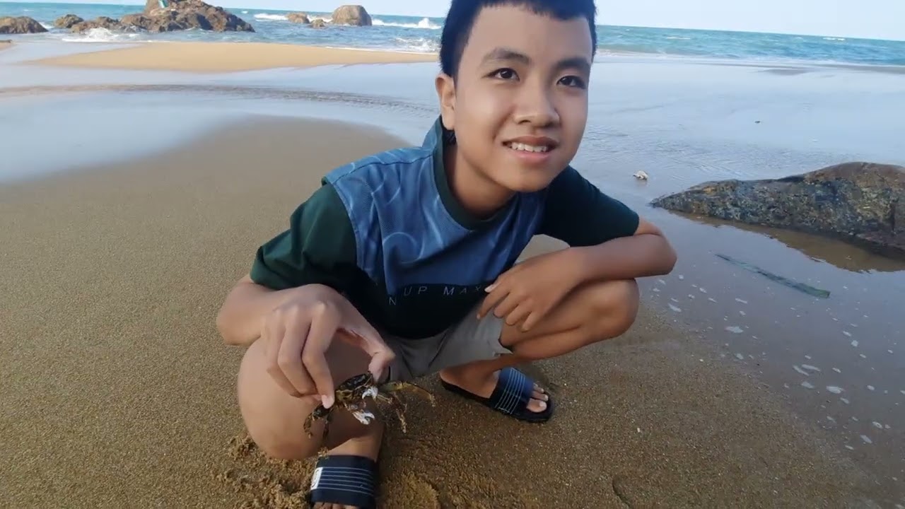 BÃI BIỂN VINH HIỀN