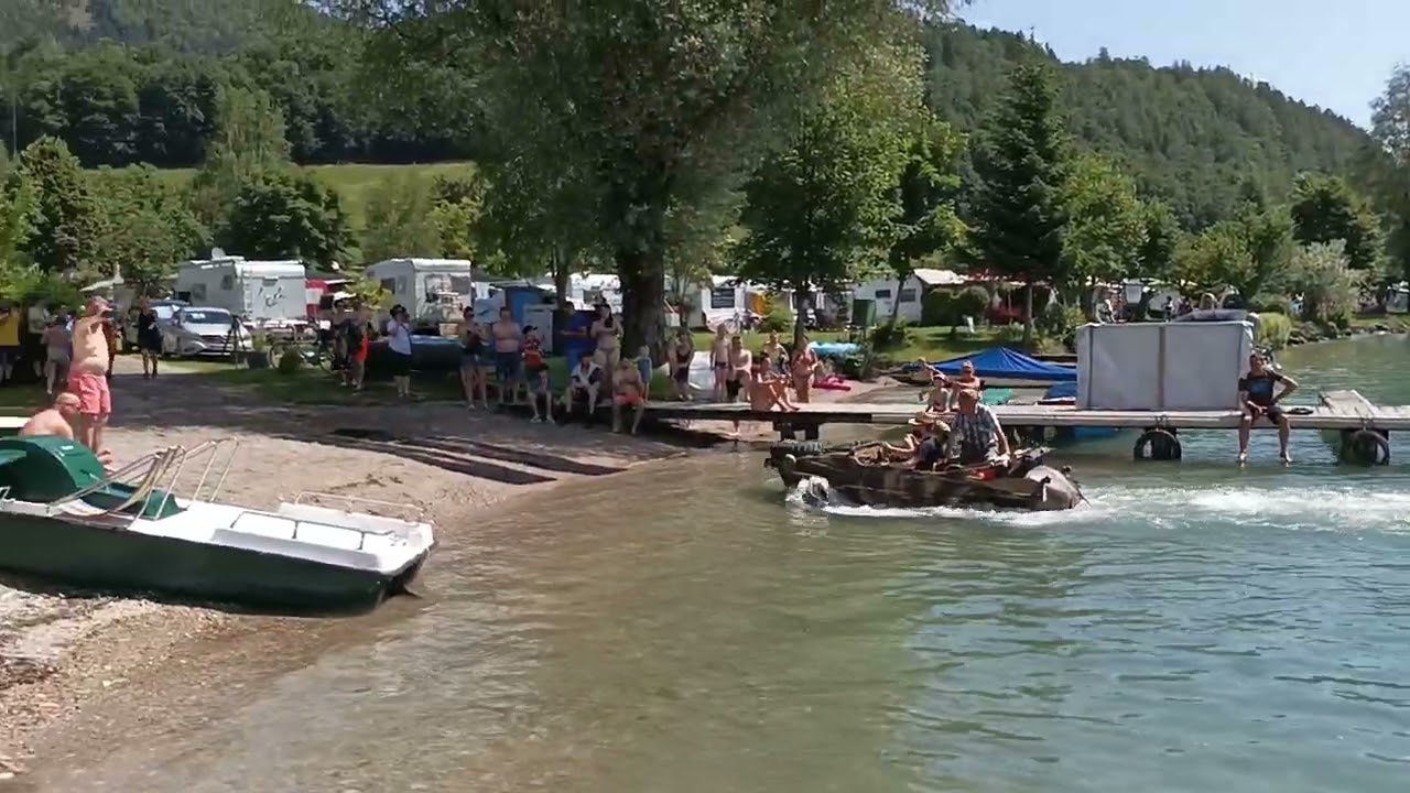 Schwimmwagentreffen Wolfgangsee 4. Juni 2022.