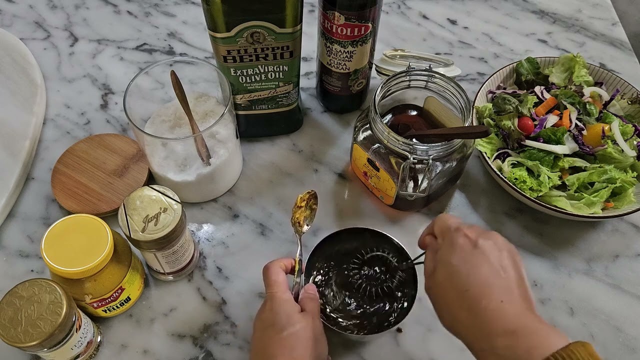 I made Creamy Balsamic Vinaigrette for Salad 😋😍