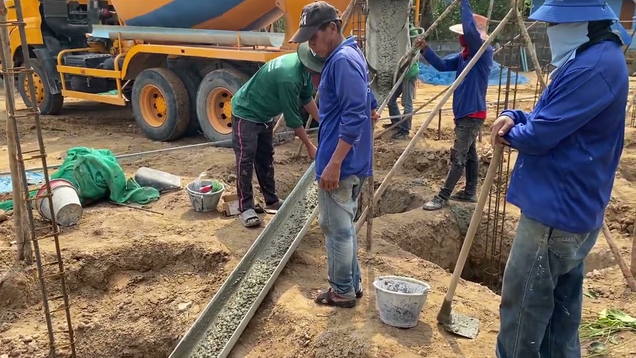 งานเทคอนกรีตฐานราก #ฐานราก #บ้าน 