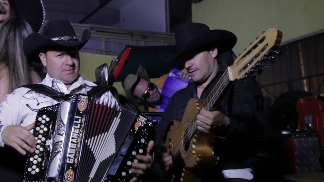 LA HIELERA Video Oficial GERARDO AMADO