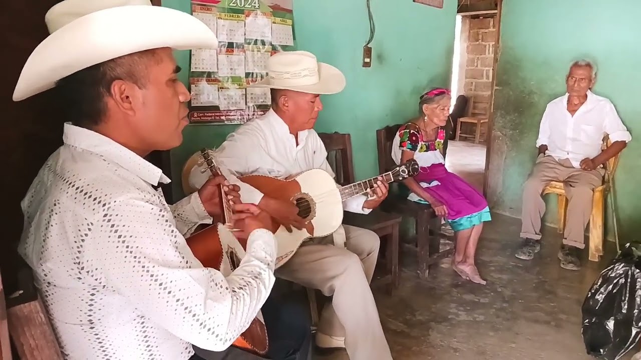 Trio Calamar Visita ala familia moedano,en el aniversario de nuestro familiar Vences y familia 👩‍👦