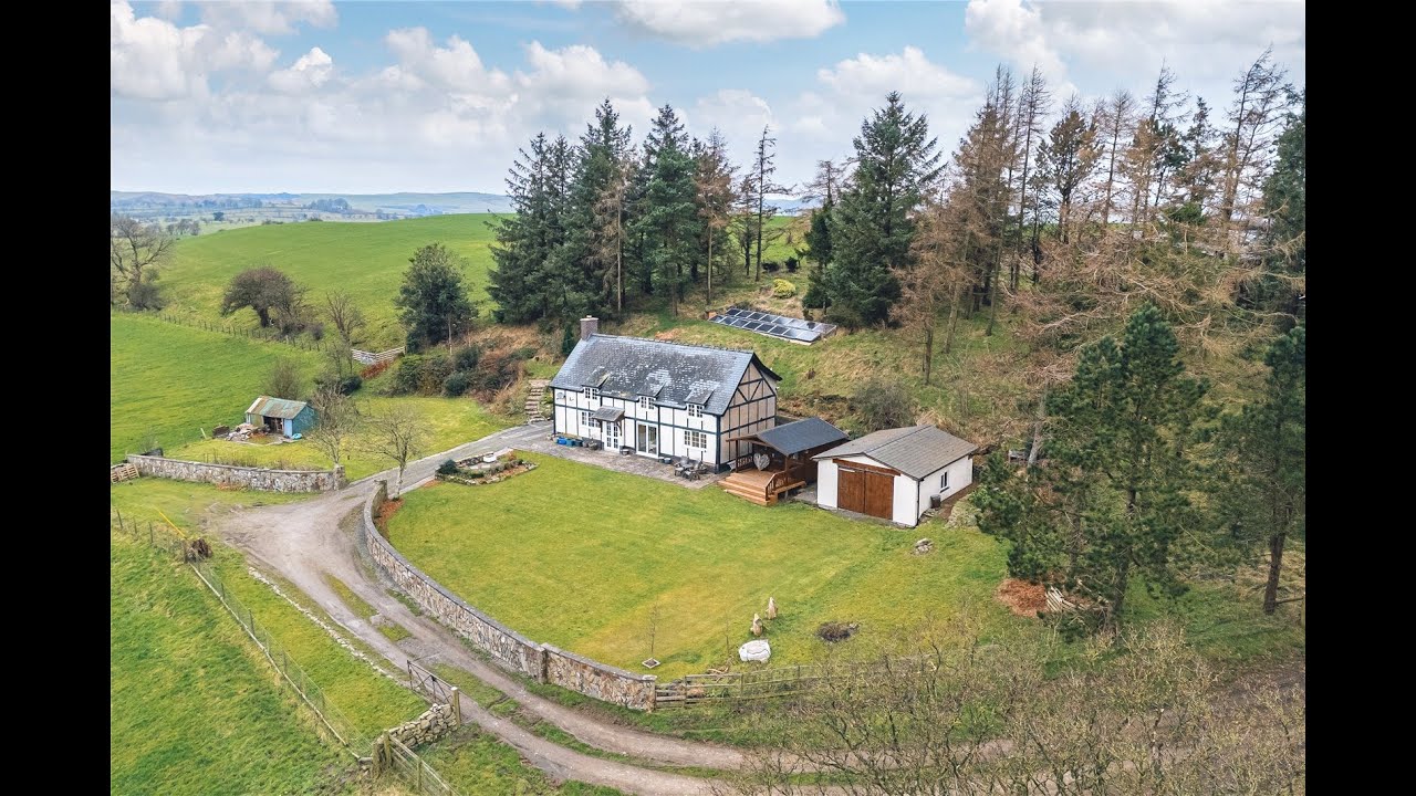 Rhiwhiriaeth Uchaf, Llanfair Caereinion, Welshpool, Powys, SY21 0DU
