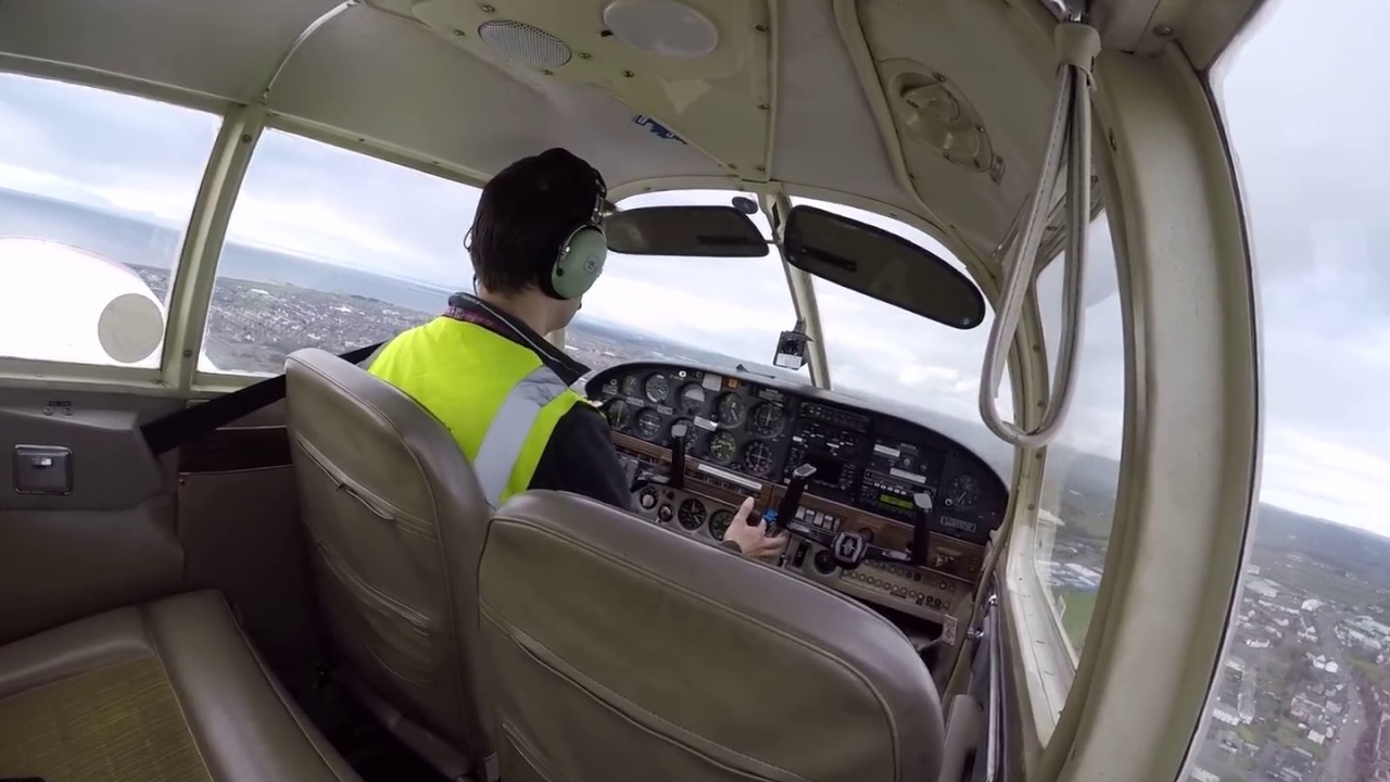 G-BFZH EGPK Final Approach Runway 03