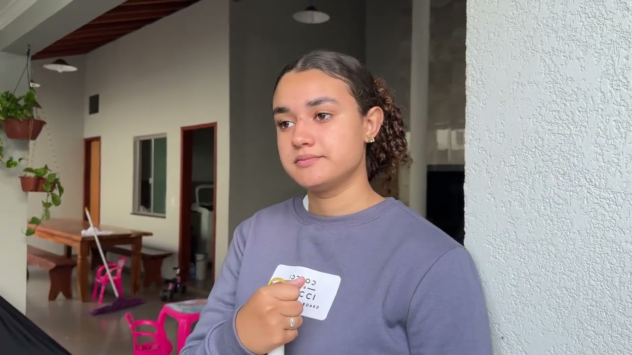 Olha o que ela fez quando o marido tentou ajudar