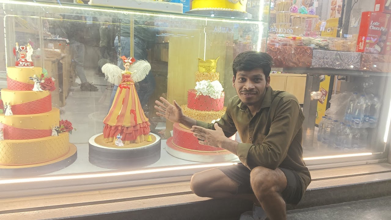 Bhanji ke birthday me kon se cake lena chahi🧁