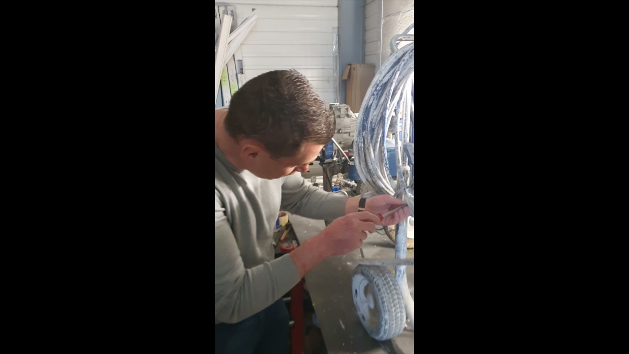 Romain r&eacute;paration machine GRACO - Peinture