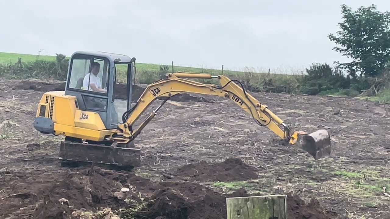 JCB 804 reclaiming land